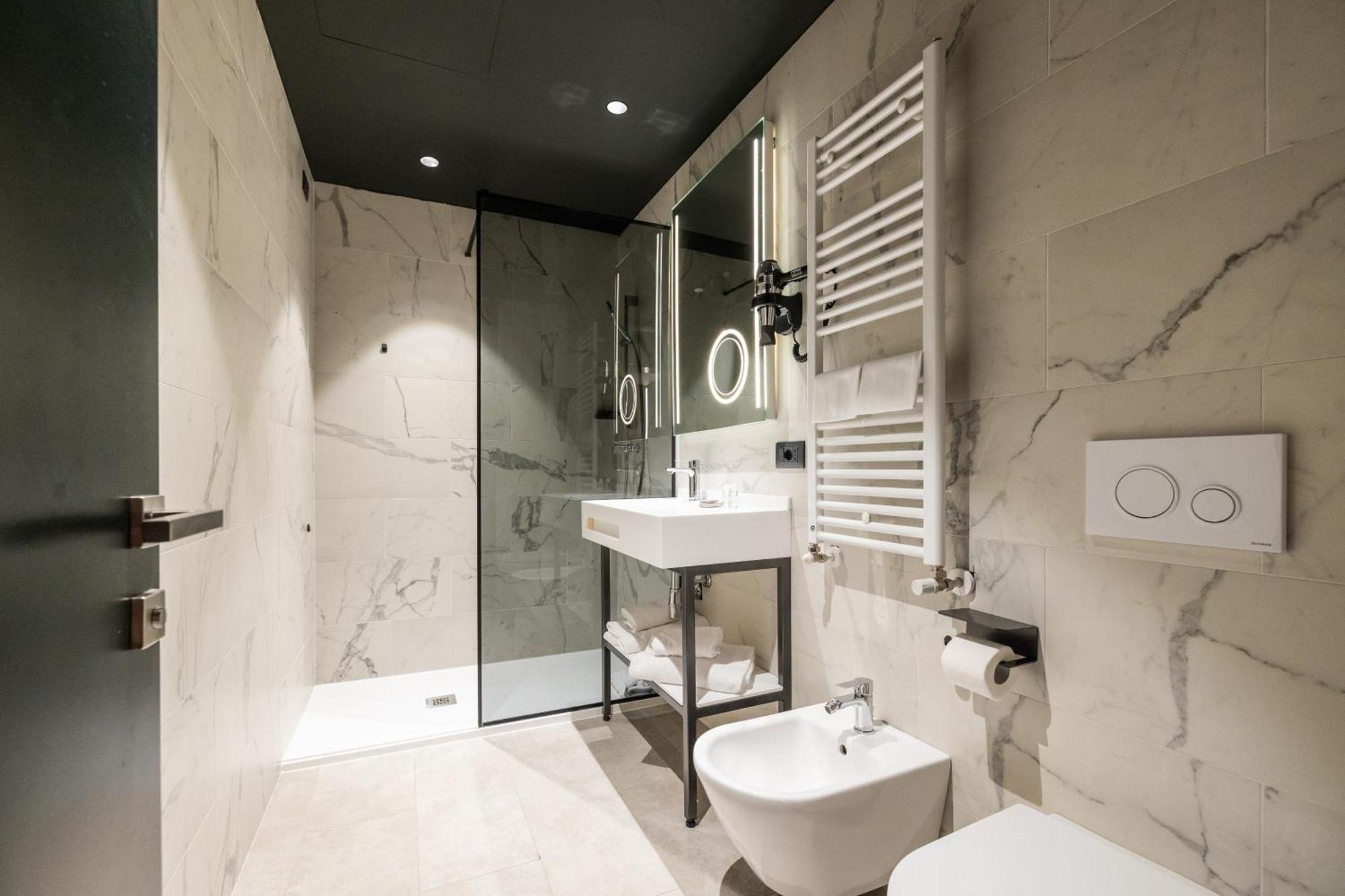 Joy 124 Hotel Milano Екстер'єр фото